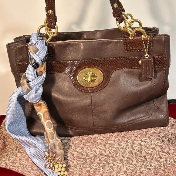 ✨ 2011 Coach Penelope Leather Satchel – Luxe Vintage Revival ✨ - Picture 1 of 10